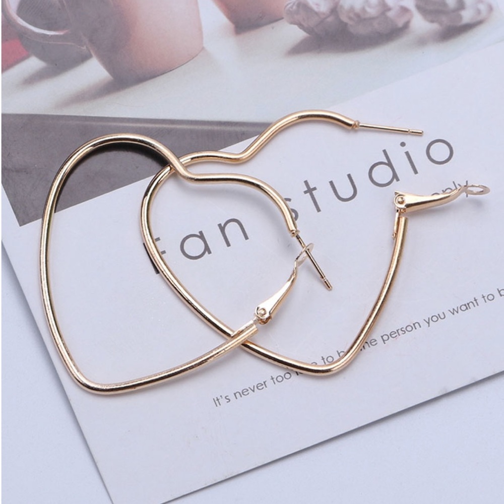 New Heart Shape Hoop Earrings Gold/Silver - Picture 3 of 6